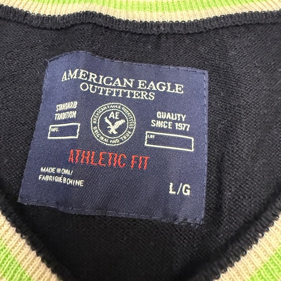 American Eagle Outfitters Mens V Neck Sweater‎ Athletic Fit Large New with tag - Picture 4 of 7
